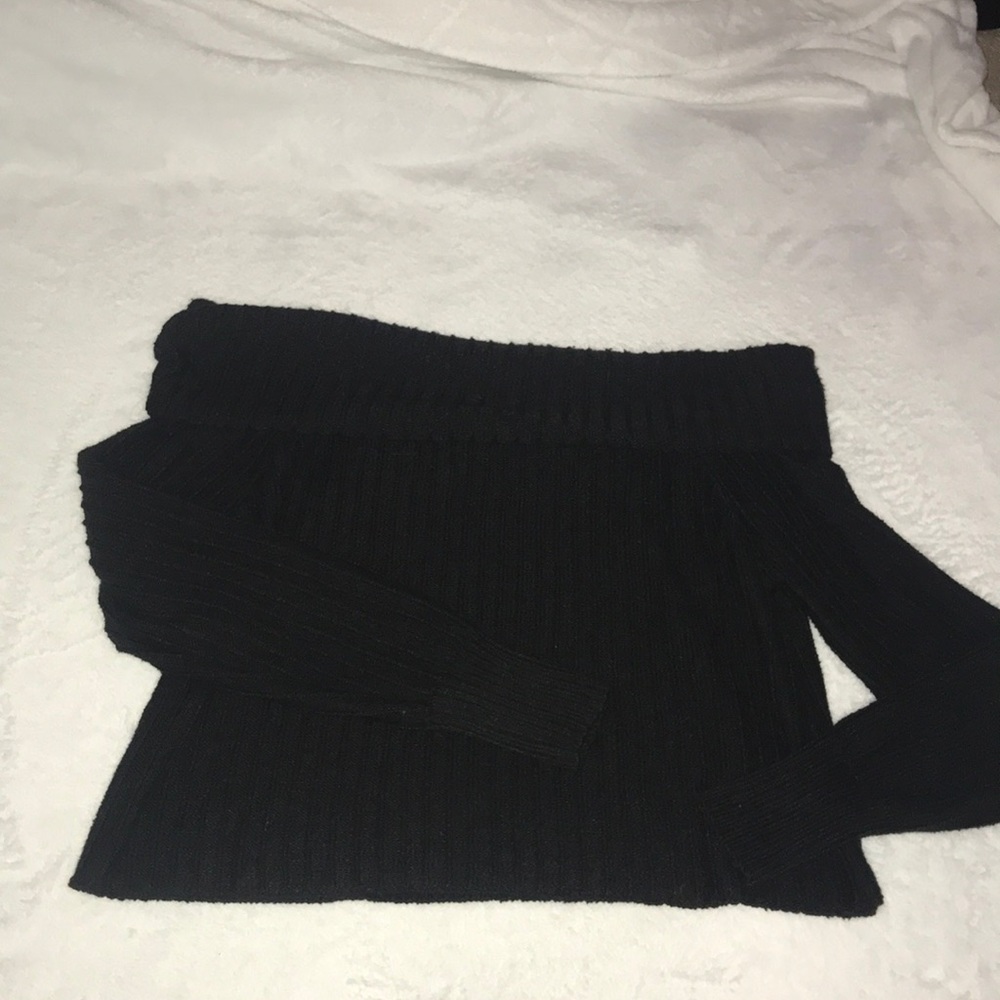 Black Off the Shoulder Crop Top